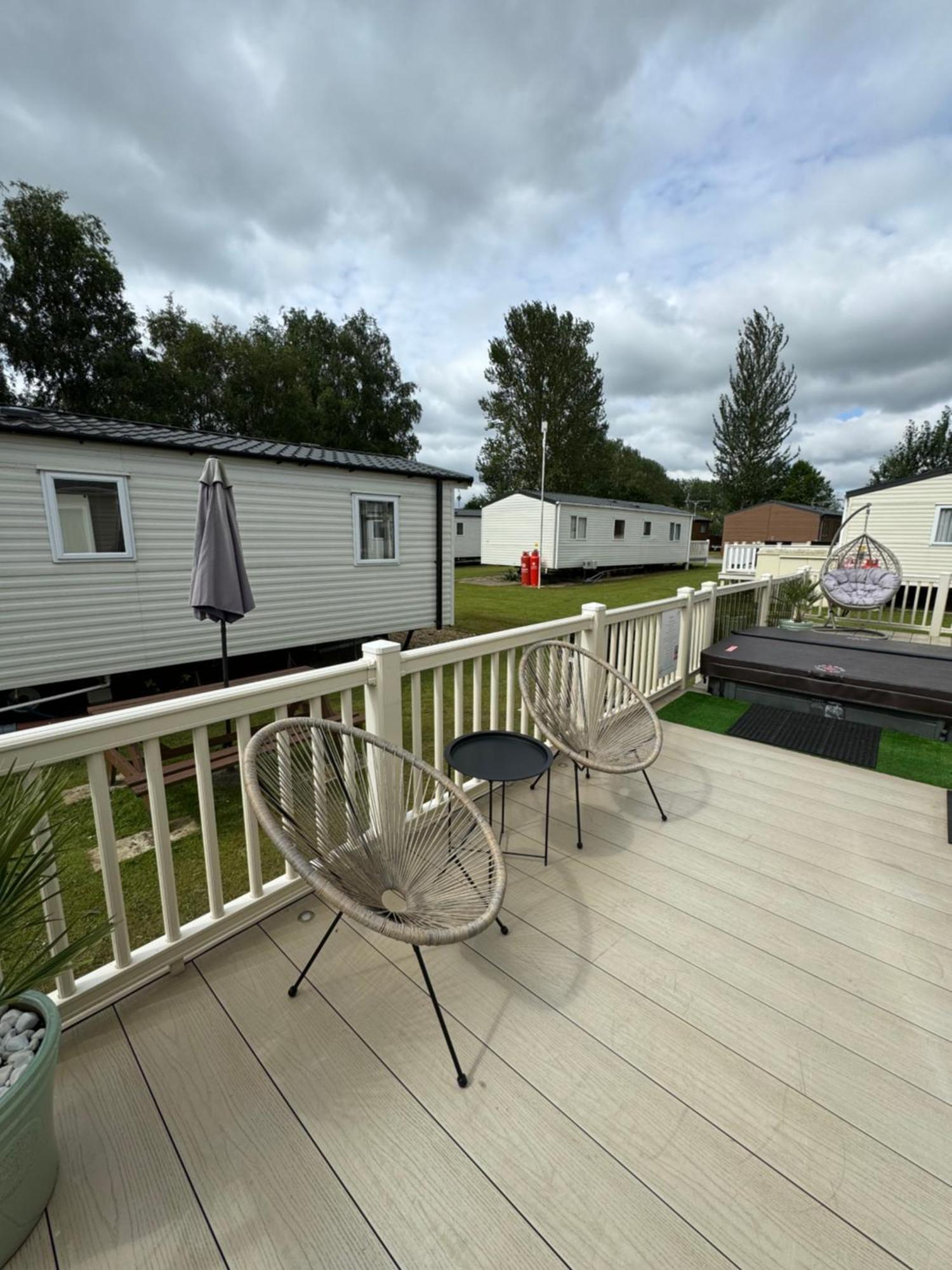Hot Tub Retreat At Tattershall Lakes Exterior foto