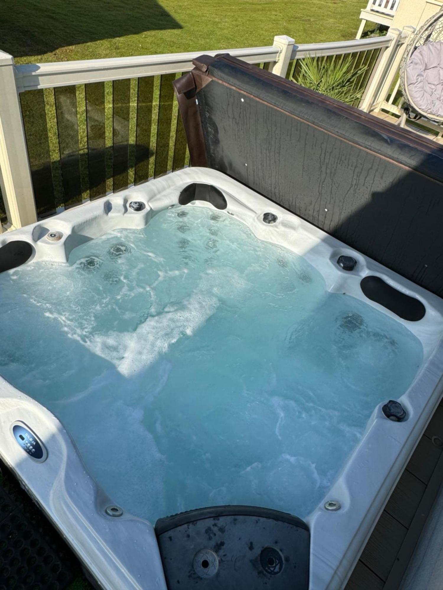Hot Tub Retreat At Tattershall Lakes Exterior foto